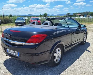 Motore Benzina da 1,8L di Opel Astra CC 2008 per il noleggio all'aeroporto di Tirana.