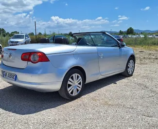 Noleggio Volkswagen Eos. Auto Comfort, Cabrio per il noleggio in Albania ✓ Cauzione di Deposito di 100 EUR ✓ Opzioni assicurative RCT, FDW, Giovane.