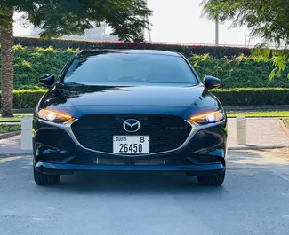 Noleggio Mazda 3. Auto Economica, Comfort per il noleggio negli Emirati Arabi Uniti ✓ Cauzione di Senza deposito ✓ Opzioni assicurative RCT, FDW, Giovane.