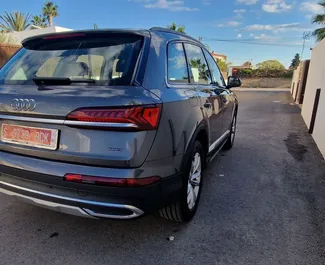 Noleggio auto Audi Q7 2022 in Spagna, con carburante Benzina e 340 cavalli di potenza ➤ A partire da 150 EUR al giorno.
