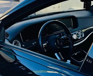 Noleggio Mercedes-Benz S500. Auto Premium, Lusso per il noleggio in Spagna ✓ Cauzione di Deposito di 3000 EUR ✓ Opzioni assicurative RCT.