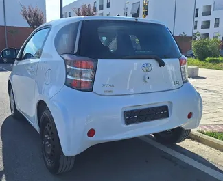 Motore Diesel da 1,4L di Toyota Iq 2010 per il noleggio all'aeroporto di Tirana.