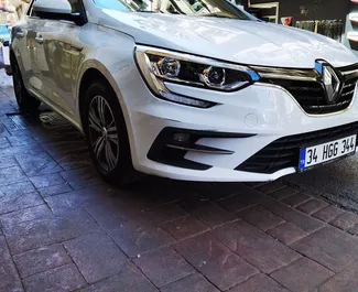 Renault Megane Sedan 2024 disponibile per il noleggio a Istanbul, con limite di chilometraggio di 250 km/giorno.