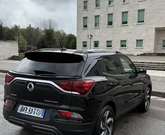 Motore Benzina da 1,5L di SsangYong Korando Turismo 2023 per il noleggio a Tirana.