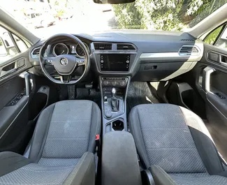 Noleggio Volkswagen Tiguan. Auto Comfort, Crossover per il noleggio in Montenegro ✓ Cauzione di Deposito di 300 EUR ✓ Opzioni assicurative RCT, All'estero.