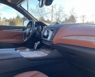 Motore Benzina da 3,0L di Maserati Levante S 2022 per il noleggio a Tbilisi.