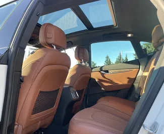Maserati Levante S 2022 disponibile per il noleggio a Tbilisi, con limite di chilometraggio di 250 km/giorno.
