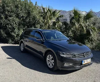 Noleggio Volkswagen Passat Variant. Auto Comfort, Premium per il noleggio in Montenegro ✓ Cauzione di Deposito di 200 EUR ✓ Opzioni assicurative RCT, CDW, SCDW, FDW, All'estero.