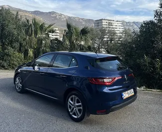Vista frontale di un noleggio Renault Megane in Becici, Montenegro ✓ Auto #12311. ✓ Cambio Manuale TM ✓ 0 recensioni.