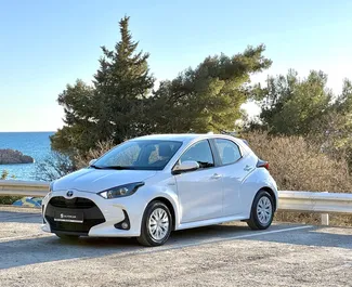 Noleggio auto Toyota Yaris #12360 Automatico a Budva, dotata di motore 1,5L ➤ Da Luka in Montenegro.