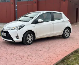 Noleggio Toyota Yaris. Auto Economica, Comfort per il noleggio in Montenegro ✓ Cauzione di Senza deposito ✓ Opzioni assicurative RCT, Furto, All'estero.