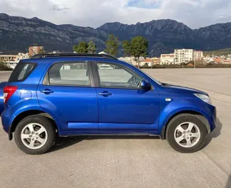 Noleggio Daihatsu Terios. Auto Economica, Comfort, SUV per il noleggio in Montenegro ✓ Cauzione di Deposito di 100 EUR ✓ Opzioni assicurative RCT, All'estero.