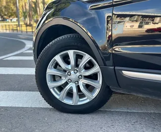 Land Rover Range Rover Evoque 2018 disponibile per il noleggio ad Alicante, con limite di chilometraggio di 200 km/giorno.