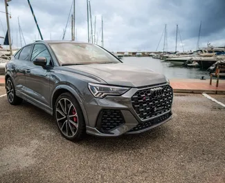 Vista frontale di un noleggio Audi RS3 ad Alicante, Spagna ✓ Auto #12483. ✓ Cambio Automatico TM ✓ 0 recensioni.