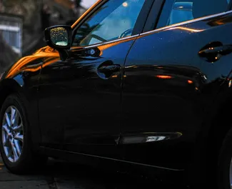 Noleggio Mazda 3. Auto Economica, Comfort per il noleggio in Georgia ✓ Cauzione di Deposito di 200 GEL ✓ Opzioni assicurative RCT, CDW, SCDW, Furto.