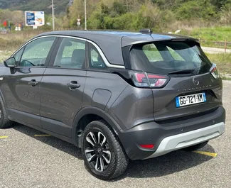 Noleggio Opel Crossland. Auto Economica, Comfort, Crossover per il noleggio in Montenegro ✓ Cauzione di Deposito di 200 EUR ✓ Opzioni assicurative RCT, CDW, SCDW, FDW, All'estero.