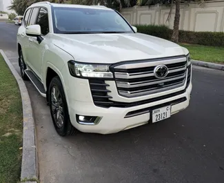 Noleggio auto Toyota Land Cruiser 300 2024 negli Emirati Arabi Uniti, con carburante Benzina e 271 cavalli di potenza ➤ A partire da 450 AED al giorno.