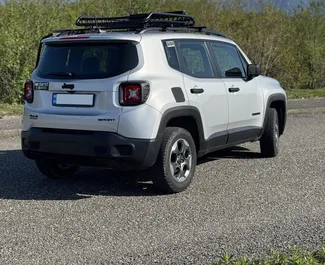 Noleggio Jeep Renegade. Auto Economica, Comfort, Crossover per il noleggio in Georgia ✓ Cauzione di Deposito di 300 GEL ✓ Opzioni assicurative RCT, SCDW, FDW, Passeggeri, Furto, Giovane.
