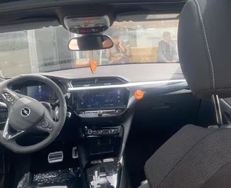 Noleggio Opel Corsa. Auto Economica per il noleggio in Turchia ✓ Cauzione di Deposito di 300 USD ✓ Opzioni assicurative RCT, CDW, FDW, Passeggeri, Furto, Giovane.