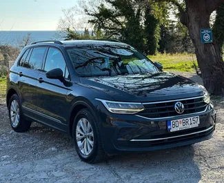 Noleggio auto Volkswagen Tiguan #7114 Automatico a Rafailovici, dotata di motore 2,0L ➤ Da Nikola in Montenegro.