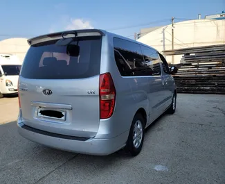 Noleggio auto Hyundai Grand Starex 2015 in Albania, con carburante Diesel e 130 cavalli di potenza ➤ A partire da 40 EUR al giorno.