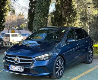Vista frontale di un noleggio Mercedes-Benz B-Class a Rafailovici, Montenegro ✓ Auto #1881. ✓ Cambio Automatico TM ✓ 0 recensioni.