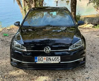 Vista frontale di un noleggio Volkswagen Golf 7 a Rafailovici, Montenegro ✓ Auto #5565. ✓ Cambio Automatico TM ✓ 0 recensioni.