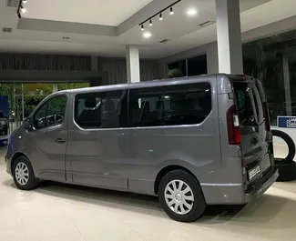 Opel Vivaro 2018 con sistema A trazione anteriore, disponibile a Tirana.