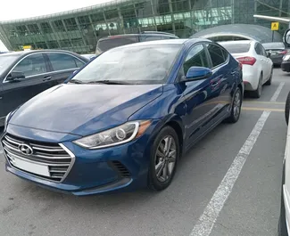Vista frontale di un noleggio Hyundai Elantra a Baku, Azerbaigian ✓ Auto #11905. ✓ Cambio Automatico TM ✓ 0 recensioni.