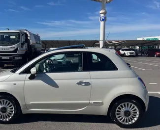 Vista frontale di un noleggio Fiat 500 ad Alicante, Spagna ✓ Auto #12957. ✓ Cambio Automatico TM ✓ 0 recensioni.