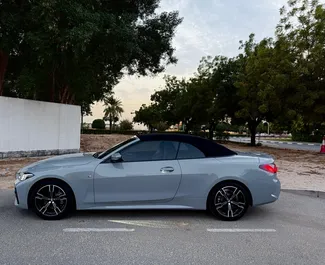 Noleggio auto BMW 420i Cabrio 2025 negli Emirati Arabi Uniti, con carburante Benzina e 210 cavalli di potenza ➤ A partire da 400 AED al giorno.