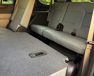 GMC Yukon 2025 con sistema A trazione integrale, disponibile a Dubai.