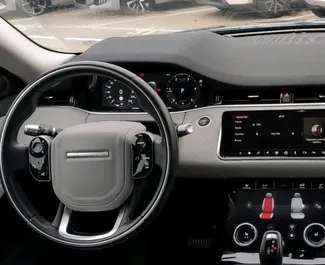 Noleggio auto Land Rover Range Rover Evoque 2020 in Spagna, con carburante Ibrido e  cavalli di potenza ➤ A partire da 80 EUR al giorno.