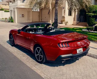 Noleggio auto Ford Mustang Cabrio 2024 negli Emirati Arabi Uniti, con carburante Benzina e 317 cavalli di potenza ➤ A partire da 300 AED al giorno.