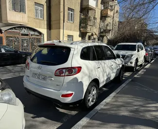 Noleggio auto Hyundai Santa Fe 2011 in Azerbaigian, con carburante Diesel e 193 cavalli di potenza ➤ A partire da 65 AZN al giorno.