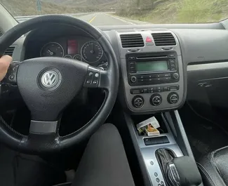 Noleggio Volkswagen Golf 5. Auto Economica, Comfort per il noleggio in Albania ✓ Cauzione di Senza deposito ✓ Opzioni assicurative RCT, All'estero.