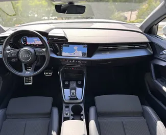 Audi A3 2023 con sistema A trazione anteriore, disponibile a Budva.