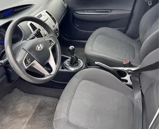 Motore Benzina da 1,2L di Hyundai i20 2011 per il noleggio a Tirana.
