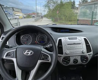 Noleggio Hyundai i20. Auto Economica, Comfort per il noleggio in Albania ✓ Cauzione di Senza deposito ✓ Opzioni assicurative RCT.