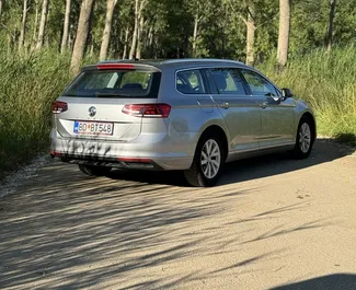 Noleggio auto Volkswagen Passat Variant 2020 in Montenegro, con carburante Diesel e 120 cavalli di potenza ➤ A partire da 40 EUR al giorno.