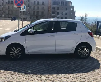 Noleggio auto Toyota Yaris #11802 Automatico a Rafailovici, dotata di motore 1,3L ➤ Da Nikola in Montenegro.