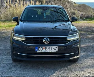 Volkswagen Tiguan 2022 disponibile per il noleggio a Rafailovici, con limite di chilometraggio di illimitato.