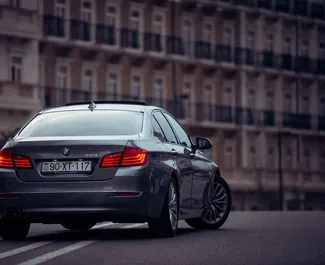 Noleggio auto BMW 528i 2016 in Azerbaigian, con carburante Benzina e 215 cavalli di potenza ➤ A partire da 95 AZN al giorno.