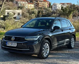 Noleggio auto Volkswagen Tiguan 2022 in Montenegro, con carburante Diesel e 150 cavalli di potenza ➤ A partire da 42 EUR al giorno.