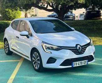Vista frontale di un noleggio Renault Clio 5 a Rafailovici, Montenegro ✓ Auto #13036. ✓ Cambio Automatico TM ✓ 0 recensioni.