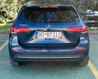 Motore Diesel da 1,8L di Mercedes-Benz B-Class 2021 per il noleggio a Rafailovici.