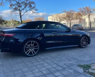 Vista frontale di un noleggio Mercedes-Benz C-Class ad Alicante, Spagna ✓ Auto #12948. ✓ Cambio Automatico TM ✓ 0 recensioni.