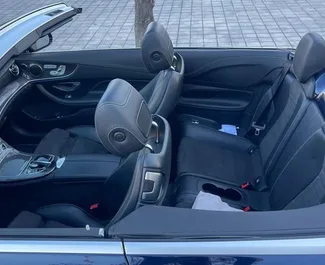 Mercedes-Benz C-Class 2020 disponibile per il noleggio ad Alicante, con limite di chilometraggio di 200 km/giorno.