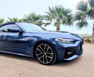 Vista frontale di un noleggio BMW 420d Cabrio ad Alicante, Spagna ✓ Auto #13042. ✓ Cambio Automatico TM ✓ 0 recensioni.