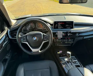 Noleggio BMW X5. Auto Premium, Crossover per il noleggio in Georgia ✓ Cauzione di Senza deposito ✓ Opzioni assicurative RCT, CDW, SCDW, FDW, Passeggeri, Furto, Senza deposito.